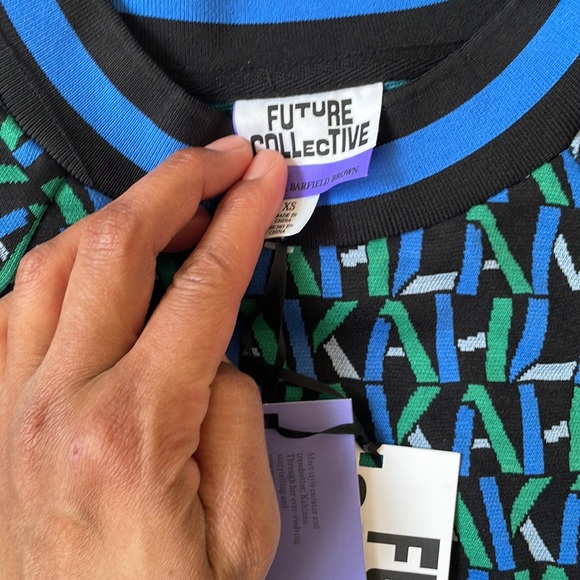 Future collectible top - Picture 2 of 4